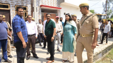 नदी की जमीन पर बसी कालोनियों से जलभराव, डीएम ने किया मिनी बाईपास और किला क्षेत्र का निरीक्षण