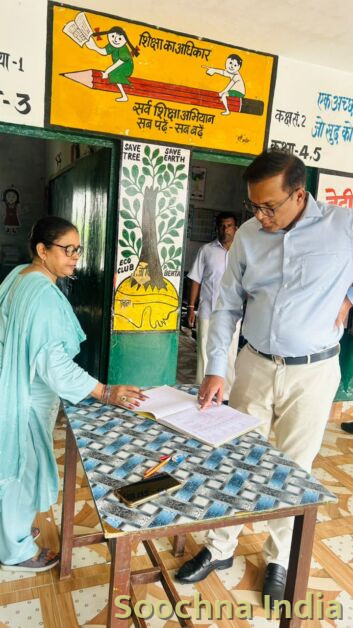 जिलाधिकारी ने प्राथमिक विद्यालय बेहटा का औचक निरीक्षण कर व्यवस्थाओं का लिया जायजा