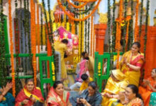 राधा अष्टमी पर फूलों से सजा द्वारकाधीश मंदिर,