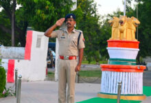 परेड में एसएसपी की सख्ती, पीआरवी से लेकर बैरक तक परखी व्यवस्था,