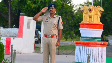 परेड में एसएसपी की सख्ती, पीआरवी से लेकर बैरक तक परखी व्यवस्था,