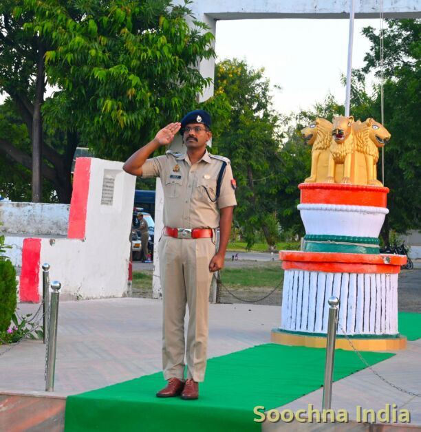 परेड में एसएसपी की सख्ती, पीआरवी से लेकर बैरक तक परखी व्यवस्था,