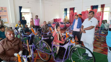 सेवा संकल्प अभियान में दिव्यांगजनों को मिले सहायक उपकरण।