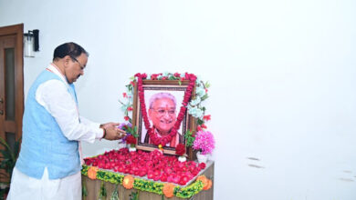 डिप्टी सीएम केशव मौर्य ने जन्मशताब्दी पर अशोक सिंघल को किया नमन, पुष्पांजलि अर्पित की