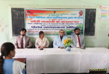 छात्राओं को बताया गुड टच-बैड टच का फर्क।
