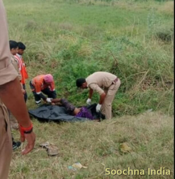 सड़क किनारे मिला अज्ञात युवक का शव, मचा हड़कंप,