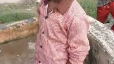 सरकारी स्कूल में बच्चों से पानी भरवाने का आरोप, जांच की मांग,