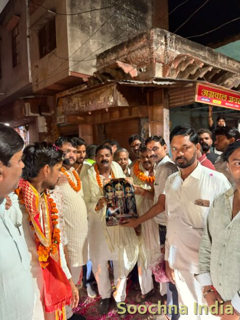 बड़नगर से निकली बाइक रैली का जलेसर में स्वागत,